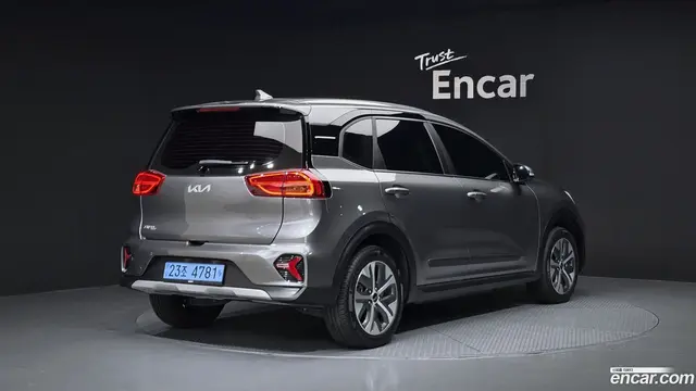 Main__Slider__Photo:Niro Kia 2022.8-1