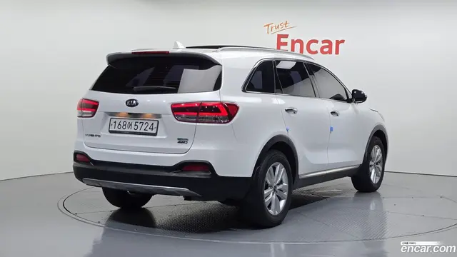 Main__Slider__Photo:Sorento Kia 2016.11-1