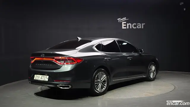 Main__Slider__Photo:Grandeur Hyundai 2019.4-1