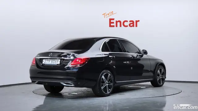 Main__Slider__Photo:C-Class Mercedes-Benz 2019.5-1
