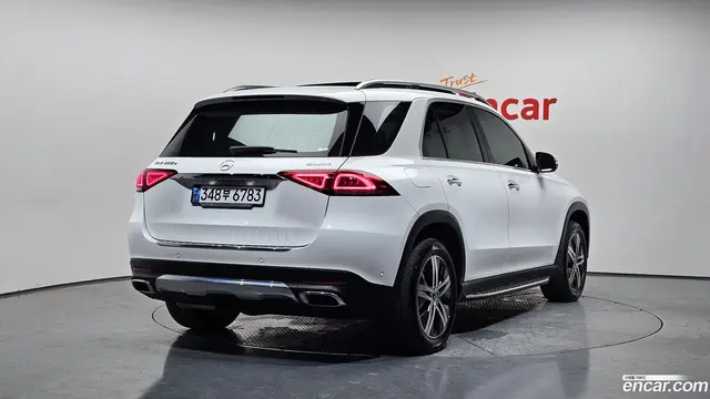 Main__Slider__Photo:GLE-Class Mercedes-Benz 2020.7-1