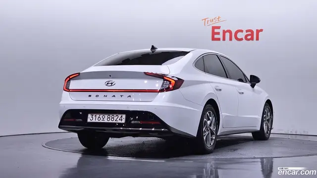 Main__Slider__Photo:Sonata Hyundai 2023.4-1