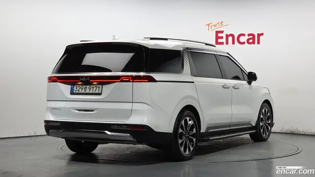 Main__Slider__Photo:Canival Kia 2022.6-1