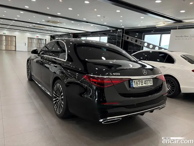 Main__Slider__Photo:S-Class Mercedes-Benz 2021.11-1
