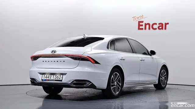 Main__Slider__Photo:Grandeur Hyundai 2022.5-1