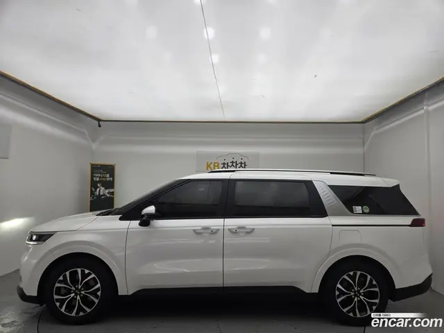 Main__Slider__Photo:Canival Kia 2021.0-1