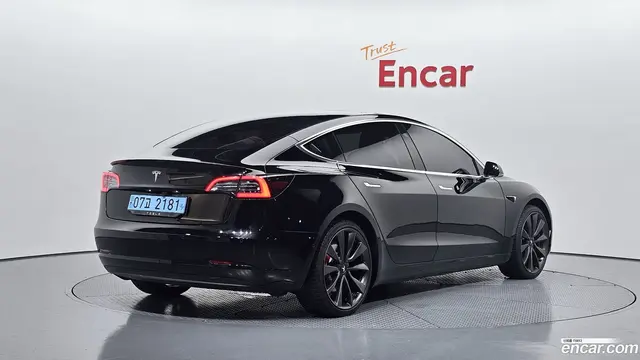 Main__Slider__Photo:Model 3 Tesla 2020.1-1