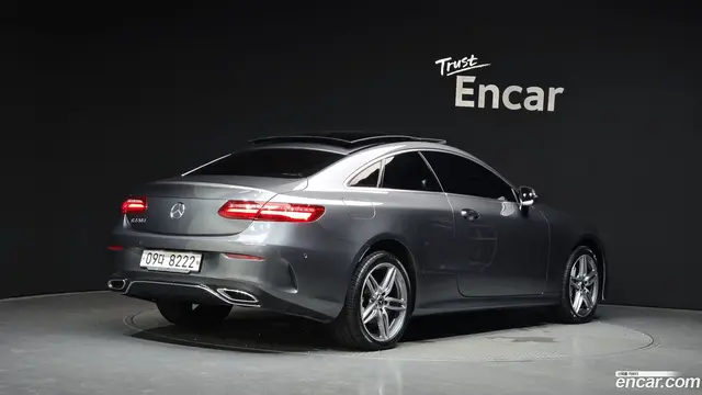 Main__Slider__Photo:E-Class Mercedes-Benz 2017.7-1