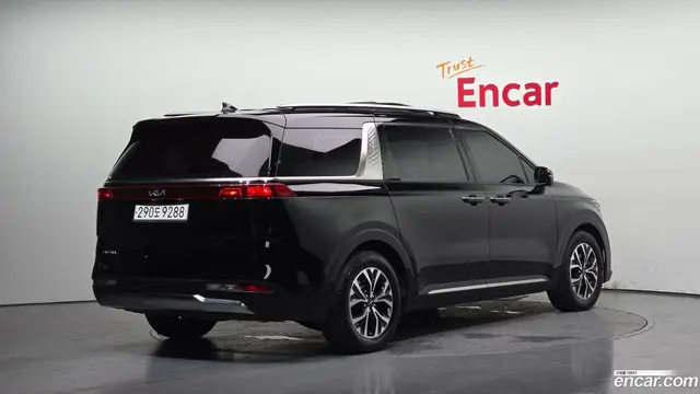 Main__Slider__Photo:Canival Kia 2022.9-1