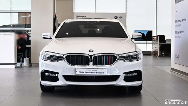 Main__Slider__Photo:5-Series BMW 2017.11-1