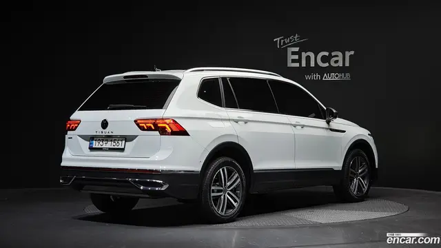Main__Slider__Photo:Tiguan Volkswagen 2024.7-1