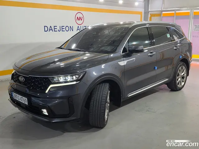 Main__Slider__Photo:Sorento Kia 2021.4-1