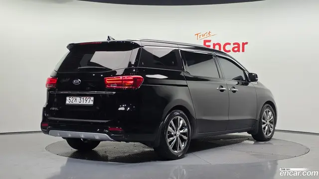 Main__Slider__Photo:Canival Kia 2018.8-1