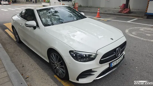 Main__Slider__Photo:E-Class Mercedes-Benz 2021.4-1