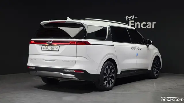 Main__Slider__Photo:Canival Kia 2022.5-1