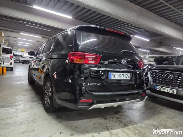 Main__Slider__Photo:Canival Kia 2019.3-1