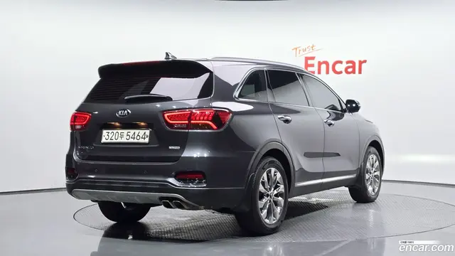 Main__Slider__Photo:Sorento Kia 2018.3-1