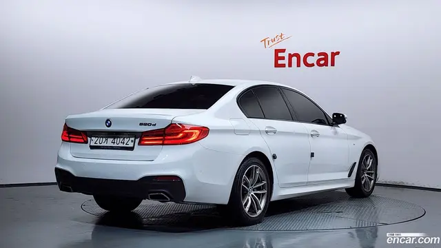 Main__Slider__Photo:5-Series BMW 2017.7-1