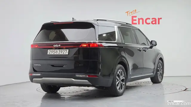 Main__Slider__Photo:Canival Kia 2023.6-1