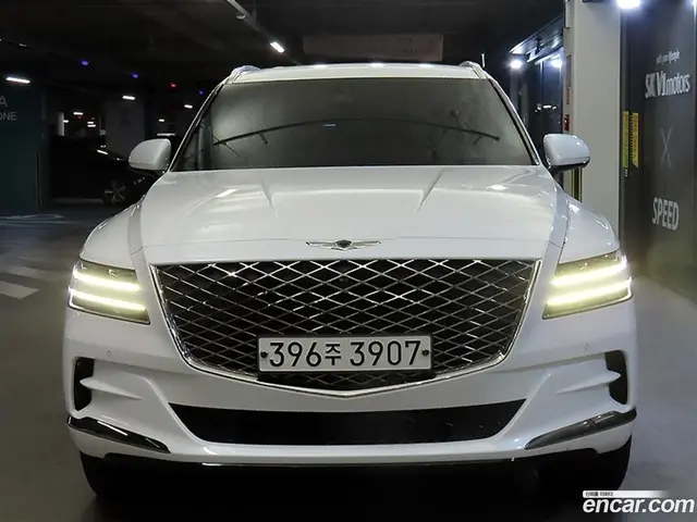 Main__Slider__Photo:GV80 Genesis 2021.8-1
