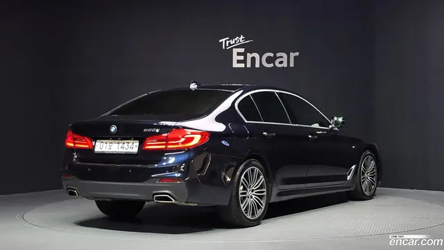 Main__Slider__Photo:5-Series BMW 2018.0-1