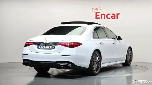 Main__Slider__Photo:S-Class Mercedes-Benz 2023.1-1