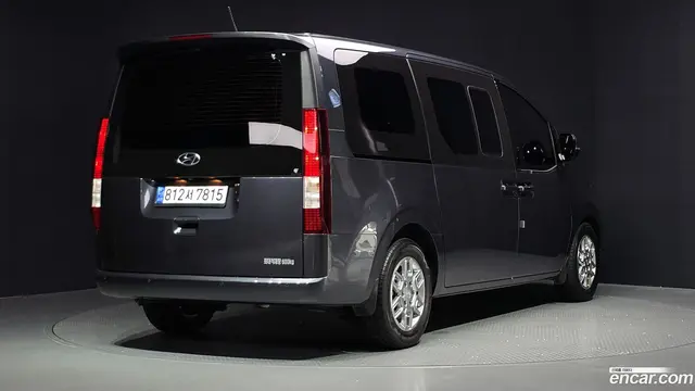 Main__Slider__Photo:Staria Hyundai 2022.0-1