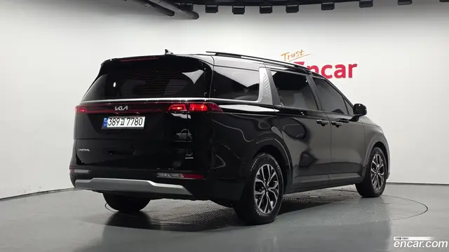 Main__Slider__Photo:Canival Kia 2023.4-1