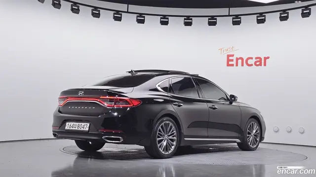 Main__Slider__Photo:Grandeur Hyundai 2019.1-1