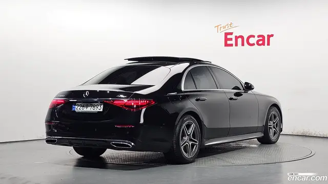 Main__Slider__Photo:S-Class Mercedes-Benz 2021.4-1