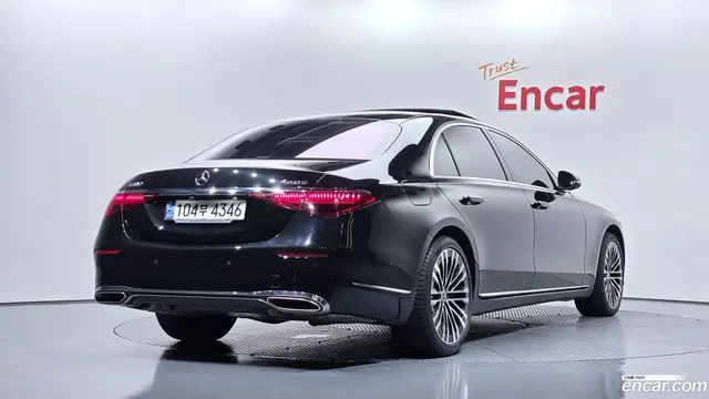 Main__Slider__Photo:S-Class Mercedes-Benz 2021.4-1