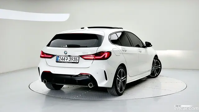 Main__Slider__Photo:1-Series BMW 2024.11-1