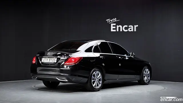 Main__Slider__Photo:C-Class Mercedes-Benz 2017.5-1
