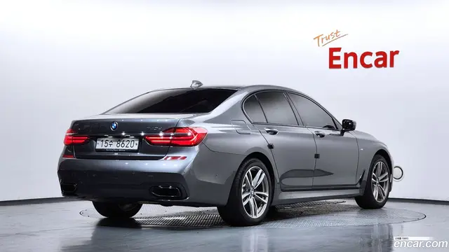 Main__Slider__Photo:7-Series BMW 2018.5-1