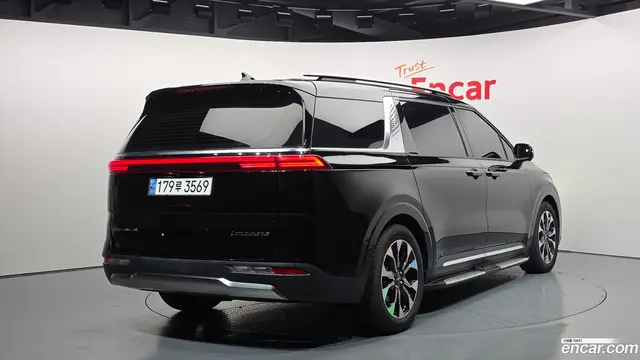 Main__Slider__Photo:Canival Kia 2021.3-1