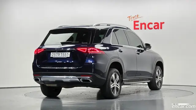 Main__Slider__Photo:GLE-Class Mercedes-Benz 2019.11-1