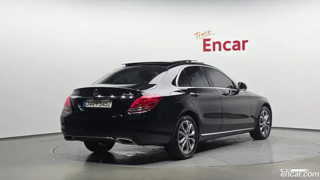 Main__Slider__Photo:C-Class Mercedes-Benz 2016.11-1