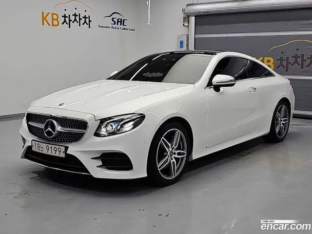 Main__Slider__Photo:E-Class Mercedes-Benz 2019.0-1