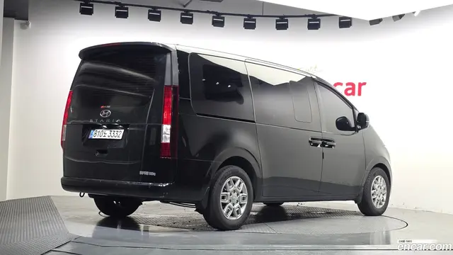 Main__Slider__Photo:Staria Hyundai 2022.3-1