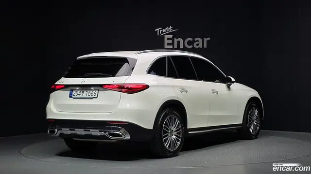 Main__Slider__Photo:GLC-Class Mercedes-Benz 2025.3-1