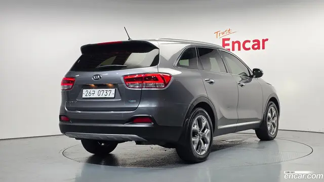 Main__Slider__Photo:Sorento Kia 2016.3-1
