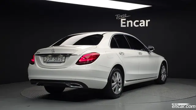 Main__Slider__Photo:C-Class Mercedes-Benz 2019.0-1