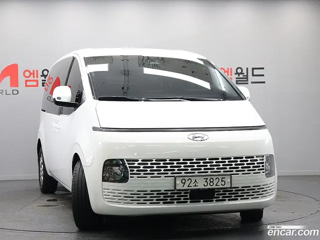 Main__Slider__Photo:Staria Hyundai 2021.8-1
