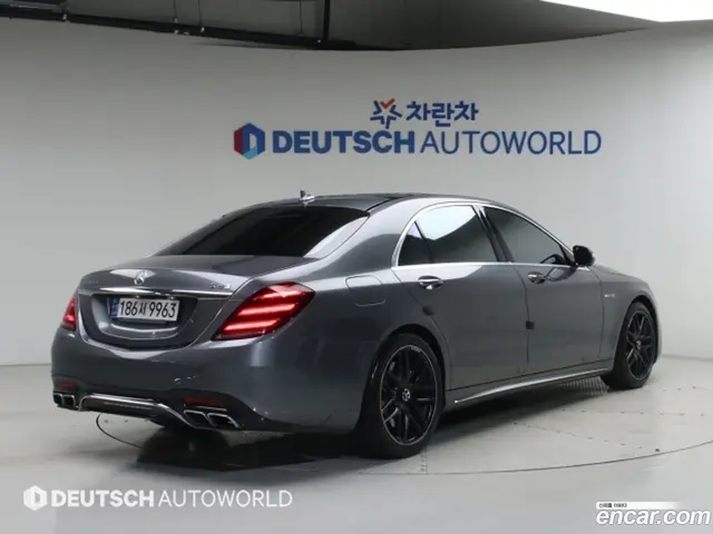 Main__Slider__Photo:S-Class Mercedes-Benz 2020.11-1