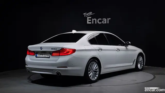 Main__Slider__Photo:5-Series BMW 2018.4-1