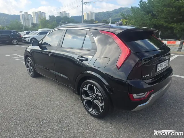 Main__Slider__Photo:Niro Kia 2022.5-1