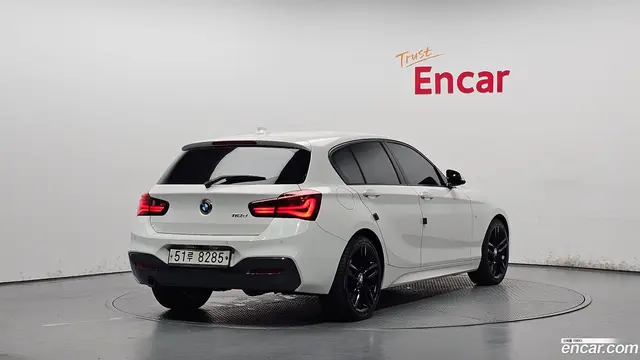 Main__Slider__Photo:1-Series BMW 2018.2-1