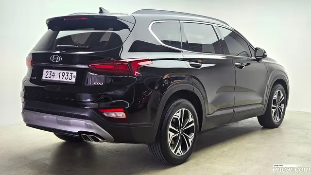 Main__Slider__Photo:Santafe Hyundai 2018.6-1