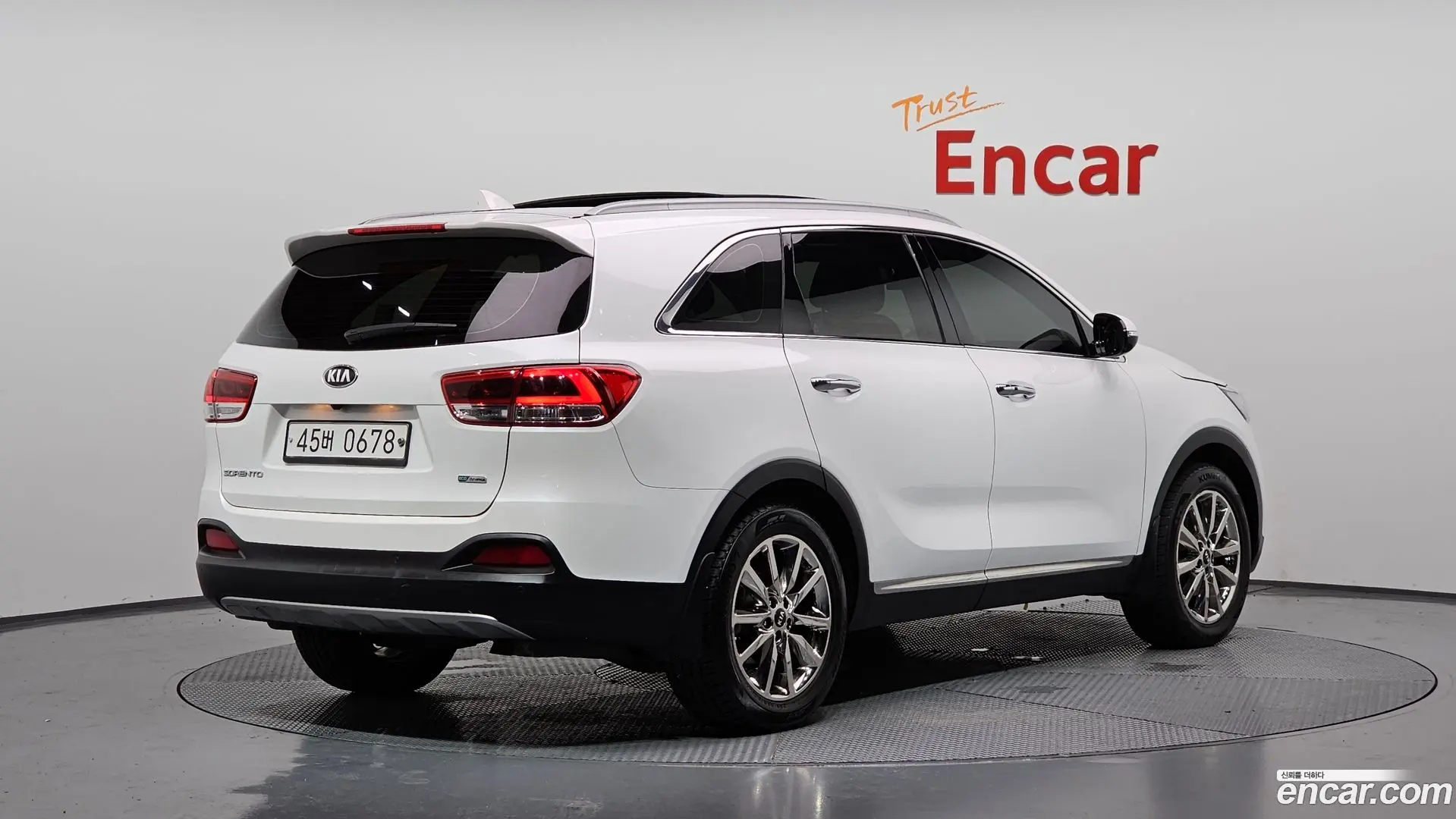 Main__Slider__Photo:Sorento Kia 2016.5-1