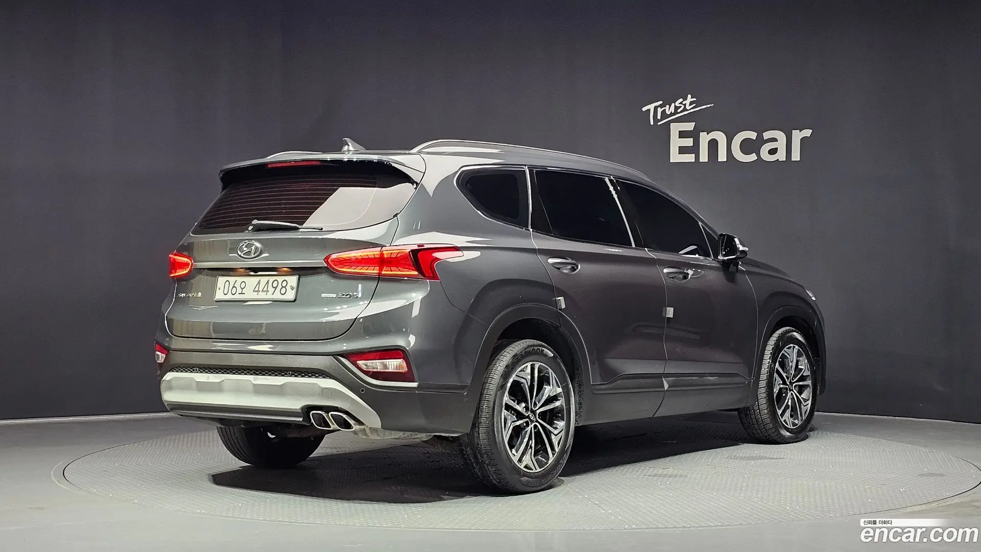 Main__Slider__Photo:Santafe Hyundai 2019.2-1